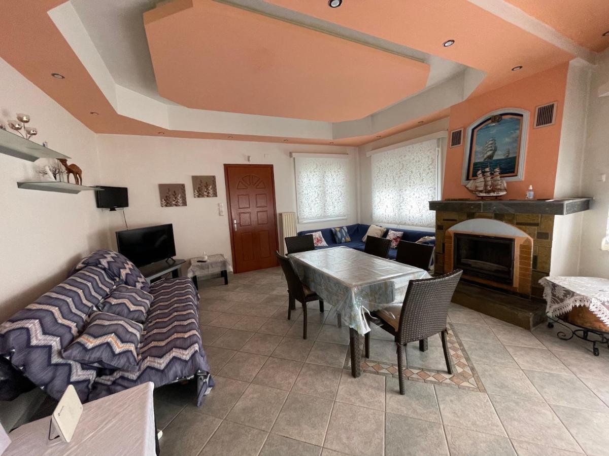 Seaside Apartment With Private Garden Néa Ankhíalos Extérieur photo